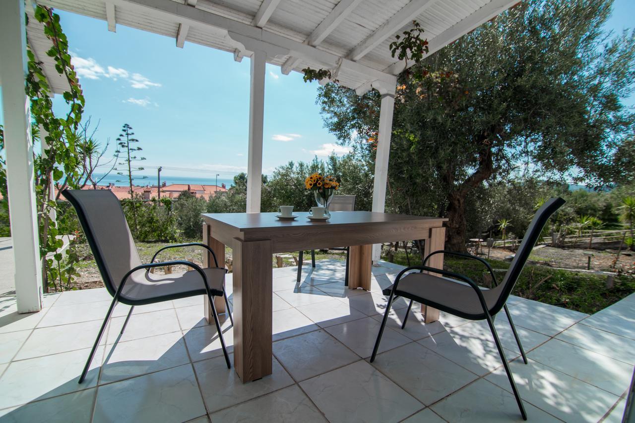 Dias Apartments Mola Kalyva Dış mekan fotoğraf